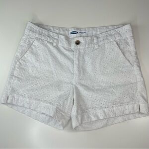 Old Navy‎ White Eyelet Women's Mid Rise Everyday Short Size 8 - 100% cotton